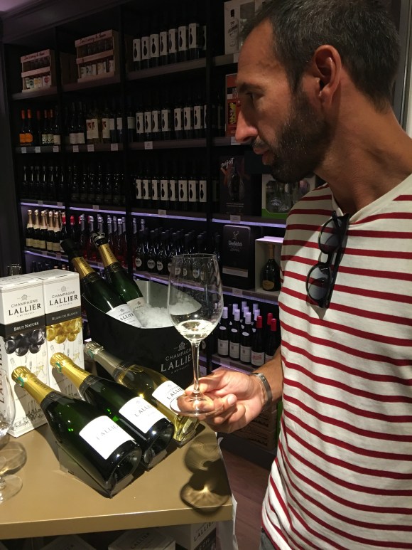 19B83D10-05D1-4932-AF7B-0F1D27C9A744